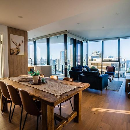 2 Bedroom Luxurious Family Apartment Next To Pacific Fair - Broadbeach Gold Coast Gc22 Dış mekan fotoğraf