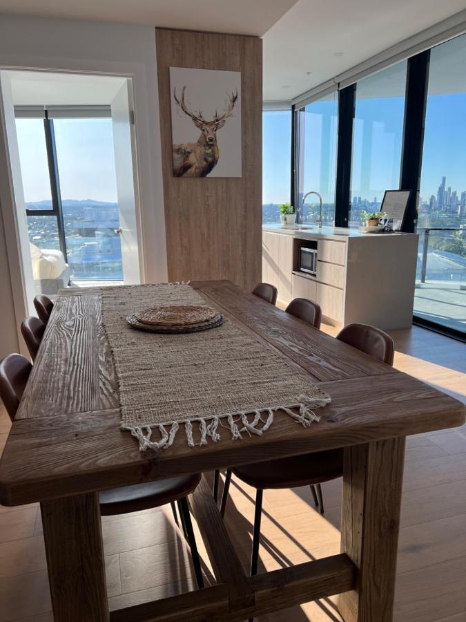 2 Bedroom Luxurious Family Apartment Next To Pacific Fair - Broadbeach Gold Coast Gc22 Dış mekan fotoğraf