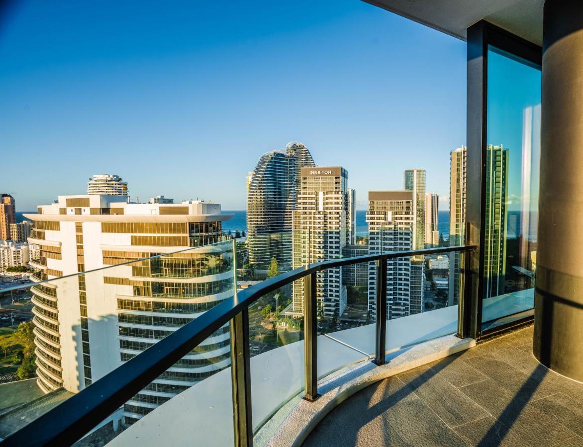 2 Bedroom Luxurious Family Apartment Next To Pacific Fair - Broadbeach Gold Coast Gc22 Dış mekan fotoğraf