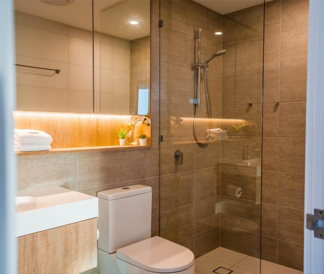 2 Bedroom Luxurious Family Apartment Next To Pacific Fair - Broadbeach Gold Coast Gc22 Dış mekan fotoğraf